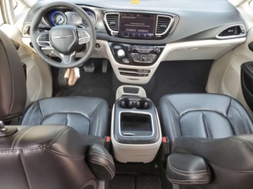 Chrysler Pacifica II 2022 Chrysler Pacifica Touring L, 2022r., 3.6L 3.6 Benzyna 287KM, zdjęcie 6