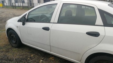 DVEŘE LEVÉ PŘEDNÍ FIAT LINEA 07-13