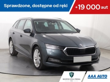 Skoda Octavia IV 2021 Skoda Octavia 1.4 TSI iV, Salon Polska