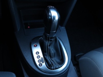 Volkswagen Touran II 1.6 TDI 105KM 2012 VW Touran 1.6 TDI, DSG, 7 miejsc, Skóra, Klima, zdjęcie 12