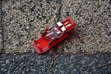 ФОНАРЬ БОКОВОЙ ДВЕРИ AUDI A8 D3 LONG 8D0947411