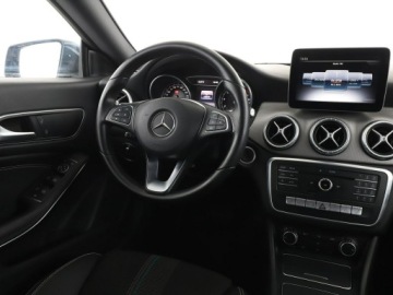 Mercedes CLA C117 Shooting Brake 1.6 180 122KM 2016 Mercedes CLA 180 automat navi kamera tempomat, zdjęcie 15