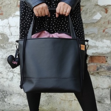 Большая сумка для коляски, с набором лямок и вышивкой.