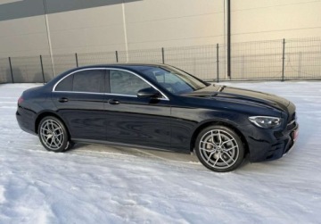 Mercedes Klasa E W213 Limuzyna Plug-in Facelifting 2.0 300de 306KM 2021 Mercedes-Benz Klasa E E 300 DE Plug-in 306 KM 2021r Bezwypadkowy 89.000, zdjęcie 1