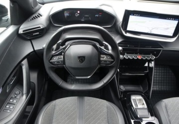 Peugeot 2008 II SUV Facelifting 1.2 PureTech 130KM 2024 Peugeot 2008 LIFT_Polski salon_Benzyna_ 1.2 Benzyna 130KM, zdjęcie 19