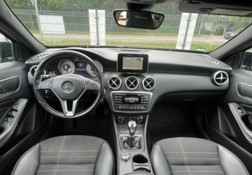 Mercedes Klasa A W176 Hatchback 5d 1.6 200 BlueEFFICIENCY 156KM 2014 Mercedes-Benz Klasa A 200 156KM Xenon Led Navi Klima Pol Skora Stan Bdb OP, zdjęcie 15