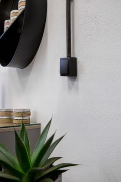 SIMON AQUACLICK Łącznik natynkowy podwójny dwubiegunowy LED IP44 10A szary