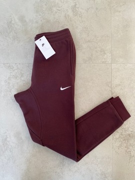 NIKE MĘSKIE SPODNIE DRESOWE FLEECE SWOOSH BASIC