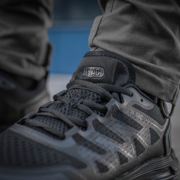 M-Tac Летние спортивные треккинговые туфли черные (804403-BK)
