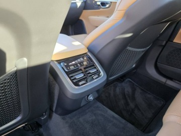 Volvo S90 II Sedan 2.0 T6 320KM 2017 Volvo S90 2.0 T6 320 KM, Inscription, 4x4, Kamery, zdjęcie 29