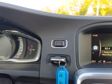 Volvo V60 II  2018 VOLVO V60 Facelifting 2.0 T3 DRIVE-E 152KM, Manual, 2x Klucz, zdjęcie 10