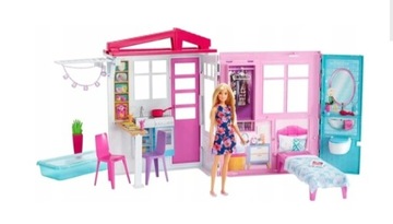 Кукольный домик Барби
