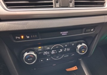 Mazda 3 III Sedan 2.2 SKYACTIV-D 150KM 2015 Mazda 3 Bezwypadekserwisz niemiecjak nowa 2.2 Diesel 150KM, zdjęcie 17