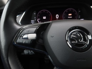 Skoda Octavia III Liftback Facelifting 1.5 TSI ACT 150KM 2020 Skoda Octavia 1.5 TSI, Salon Polska, Navi, Klima, zdjęcie 21