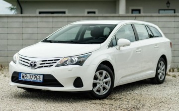 Toyota Avensis III Wagon Facelifting 1.8 Valvematic 147KM 2014 Toyota Avensis 1.8 benzyna 147KM LIFT po serwisie bezwypadkowy 1.8 Benzyna, zdjęcie 7