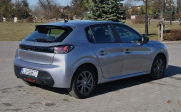 Peugeot 208 II Hatchback 1.2 PureTech 75KM 2022 Peugeot 208 GWARANCJA, 2022r, Benzyna, Niski przebieg, Rewelacyjnie utrzym, zdjęcie 2