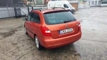Skoda Fabia II Kombi 1.6 i 16V 105KM 2009 SKODA FABIA II AUTOMAT Combi (545) 1.6 105 KM, zdjęcie 8