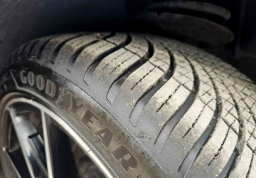 Mercedes Klasa C W204 Limuzyna 1.8 180 CGI BlueEFFICIENCY 156KM 2010 Mercedes-Benz Klasa C Mercedes-Benz Klasa C 180 CGI Automatik BlueEFFICIEN, zdjęcie 25