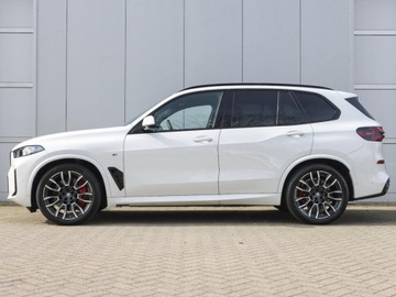 BMW X5 G05 SUV Facelifting 3.0 30d 298KM 2024 Od ręki - 3.0 (298KM) M Sport | Zawieszenie pneumatyczne + Harman Kardon, zdjęcie 3
