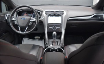 Ford Mondeo V Kombi 2.0 TDCi 150KM 2019 Ford Mondeo 2.0 TDCI ST-Line PowerShif Fuul Ledy kamera Navi Sony Lopatki, zdjęcie 34