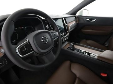 Volvo XC60 II Crossover T8 Twin Engine 390KM 2020 Volvo XC 60 FV23% Plug-In panorama Navi Kamera, zdjęcie 13