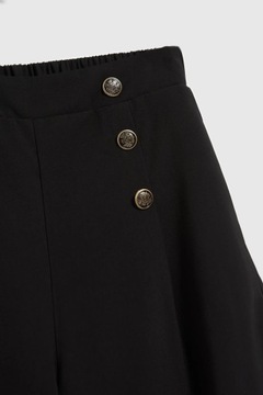 Spodnie kuloty z ozdobnymi guzikami czarne S od MOODO