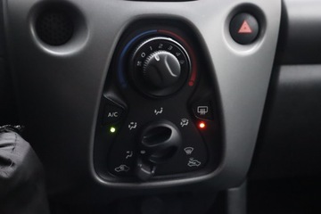 Toyota Aygo II Hatchback 3d Facelifting 1.0 VVT-i 72KM 2019 Toyota Aygo 1.0 VVT-i, Salon Polska, zdjęcie 15