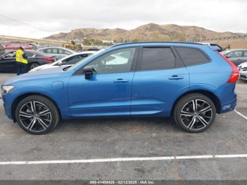 Volvo XC60 II Crossover 2.0 B6 Benzynowy Mild Hybrid 314KM 2021 Volvo XC 60 T8 R-Design 2021 2.0l 2.0 Hybryda Plug-in 313KM, zdjęcie 2