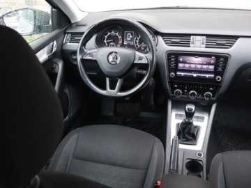 Skoda Octavia III Liftback Facelifting 1.5 TSI ACT 150KM 2018 Skoda Octavia 1.5 TSI, Salon Polska, Serwis ASO, zdjęcie 6