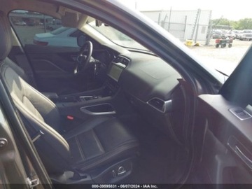 Jaguar F-Pace 2019 Jaguar F-Pace 2019r., 4x4, 2.0L 2.0 Benzyna 247KM, zdjęcie 8