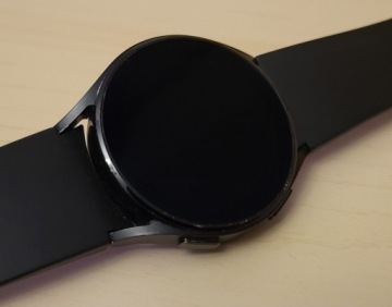 Samsung Galaxy Watch 4 (R860) Черный комплект + ремешок СКИДКА!