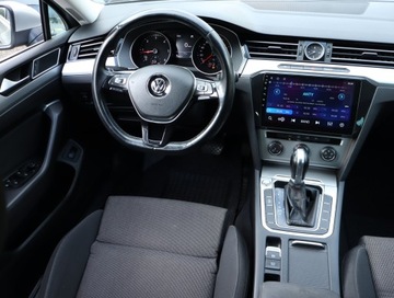 Volkswagen Passat B8 Variant 2.0 TDI 150KM 2015 VW Passat 2.0 TDI, Automat, Klima, Klimatronic, zdjęcie 6