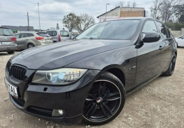 BMW Seria 3 E90-91-92-93 Limuzyna E90 318i 143KM 2009 BMW Seria 3 Automat KameraBogata wersja 2.0 Benzyna 143KM
