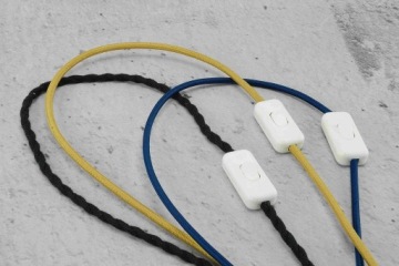 Белый проходной выключатель для лофт-светильника DIY