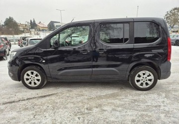 Opel Combo E Kombivan 1.5 Diesel 131KM 2021 Opel Combo Najbogatsza wersja Kamery 360 130KM 1.5 Diesel 131KM, zdjęcie 12