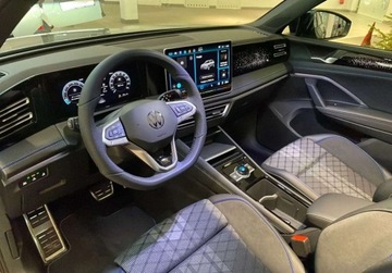 Volkswagen Tiguan III 2025 Volkswagen Tiguan R-Line Plus 1.5 eTSI 150 KM DSG 1.5 Benzyna 150KM, zdjęcie 4