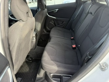 Volvo V40 II Hatchback 1.6 D2 115KM 2014 Volvo V40 1.6 D2 114KM 2014r KINETIC,Nowy rozrząd, zdjęcie 14