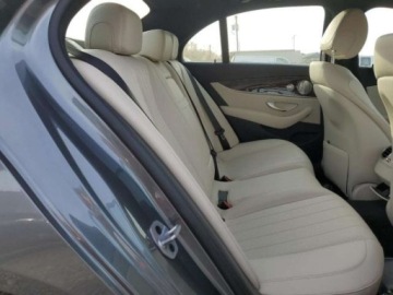 Mercedes Klasa E W213 2019 Mercedes-Benz Klasa E E300 4matic 2.0 Benzyna 241KM, zdjęcie 8
