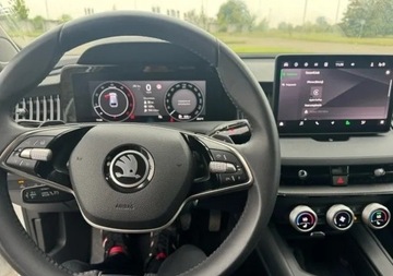 Skoda Superb III Kombi Facelifting 2.0 TDI SCR 150KM 2024 Skoda Superb 2.0 TDI SCR Essence DSG, zdjęcie 2