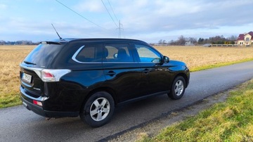 Mitsubishi Outlander III 2013 Mitsubishi Outlander 2.3 DID Intense+ 4WD 2013r, zdjęcie 22