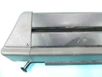 AUDI A4 B5 ROLETA SVISLÁ KUFRU 8D9861691C