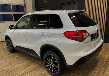 Suzuki Vitara III SUV 1.6 DDiS 120KM 2016 Suzuki Vitara 1.6 gwarancjaNAVI KAMERA SKORAALCANTARA Bezwypadkowa, zdjęcie 9