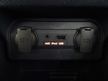 HNÍZDO IPOD AUX USB KIA RIO III 2011-