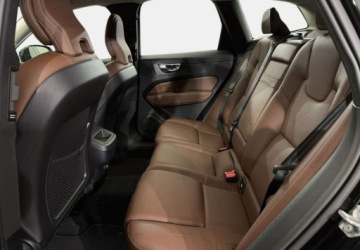 Volvo XC60 II Crossover T5 250KM 2020 Volvo XC 60 VAT 23 Momentum Pro 2.0 B5 mHEV 250KM automat 2020 r., salon P, zdjęcie 13