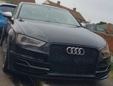 Решетка Audi A3 8V 12-16 RS3 Look BlackPiano черный глянцевый сот PDC