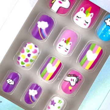 Красочные самоклеящиеся ногти. Типсы для ногтей Единорог.