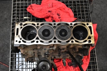 BLOK SPODEK MOTORU HŘÍDEL PEUGEOT 407 1 I 2.0 HDI 08-10