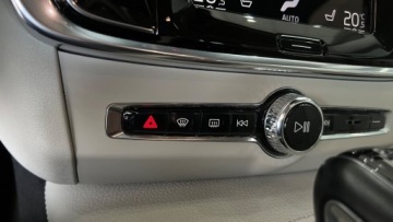 Volvo S90 II Sedan 2.0 T5 250KM 2019 Volvo S90 2.0 Turbo benzyna 250 km Polski salon Bogsata wersja wyposazenia, zdjęcie 31