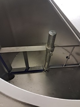 Бак для плавления Bakon для плавления шоколада.