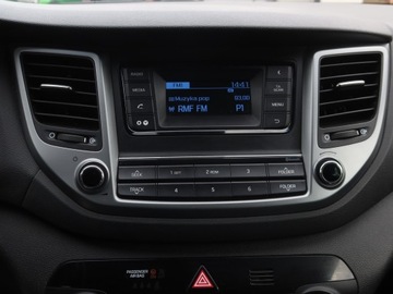 Hyundai Tucson III SUV 1.6 GDI 132KM 2017 Hyundai Tucson 1.6 GDI, Salon Polska, zdjęcie 11